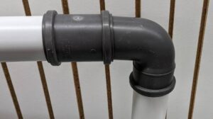 Poo pod venting elbow
